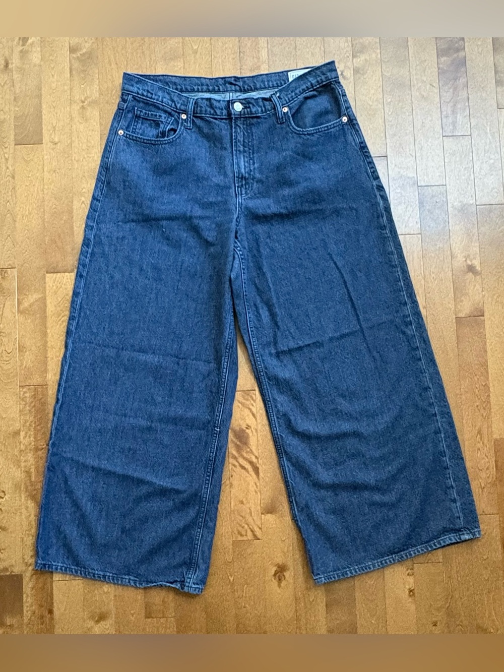 GAP Baggy Mid Rise Wide Leg Jeans Medium Wash Short Length โ Size 31 / 12S